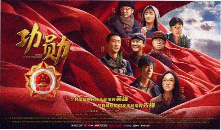 夜色中的公路驿站与远处灯光