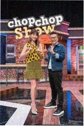 编辑部办公室墙上的专题讨论白板